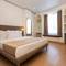 Отель Meshk Airport Hotel