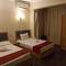 Отель Town View Hotel