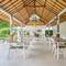 Отель Kesari Glory Hotel Nusa Penida