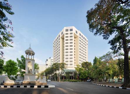 Отель Aryaduta Bandung