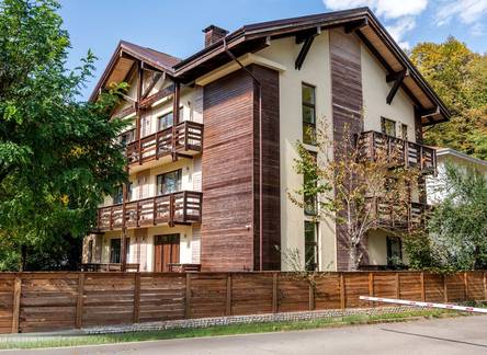 Отель Гостевой дом Vverh (Вверх)