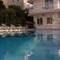 Отель Un Side Hotel