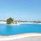 Отель Hawai Beach Club