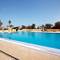 Отель Hawai Beach Club
