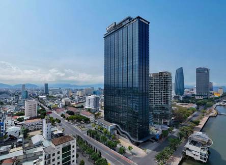 Отель Courtyard by Marriott Danang Han River