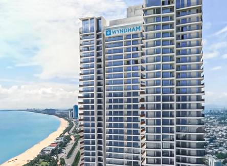 Отель Wyndham Soleil Danang