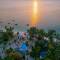 Отель Sansi Kae Beach Resort