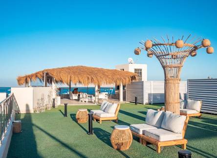 Отель Redcon Suites