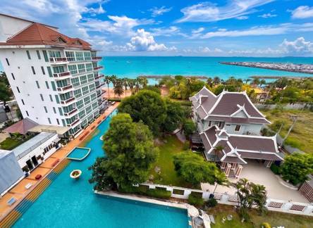 Отель Sunday Sand Beach Pattaya