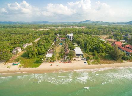 Отель Bandara On Sea
