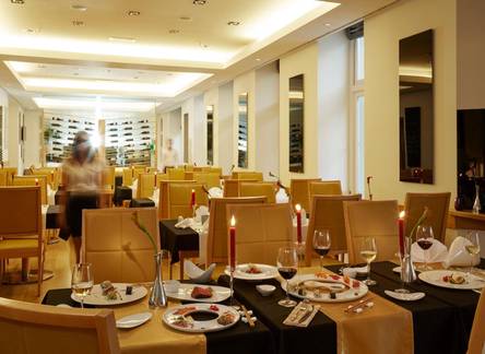 Отель Hotel Astoria by OHM Group