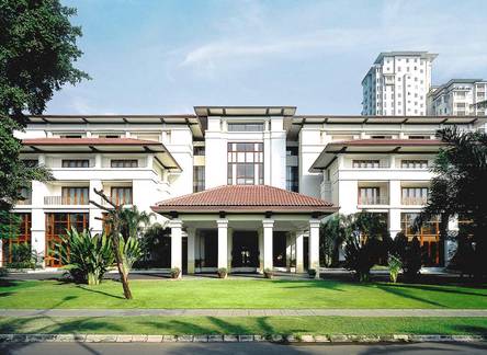 Отель The Dharmawangsa Jakarta