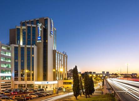 Отель Radisson Blu Hotel Lisbon