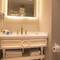 Отель Mina