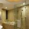 Отель Guang Dong Hotel, Shanghai
