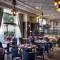 Отель Four Seasons Hotel Gresham Palace Budapest
